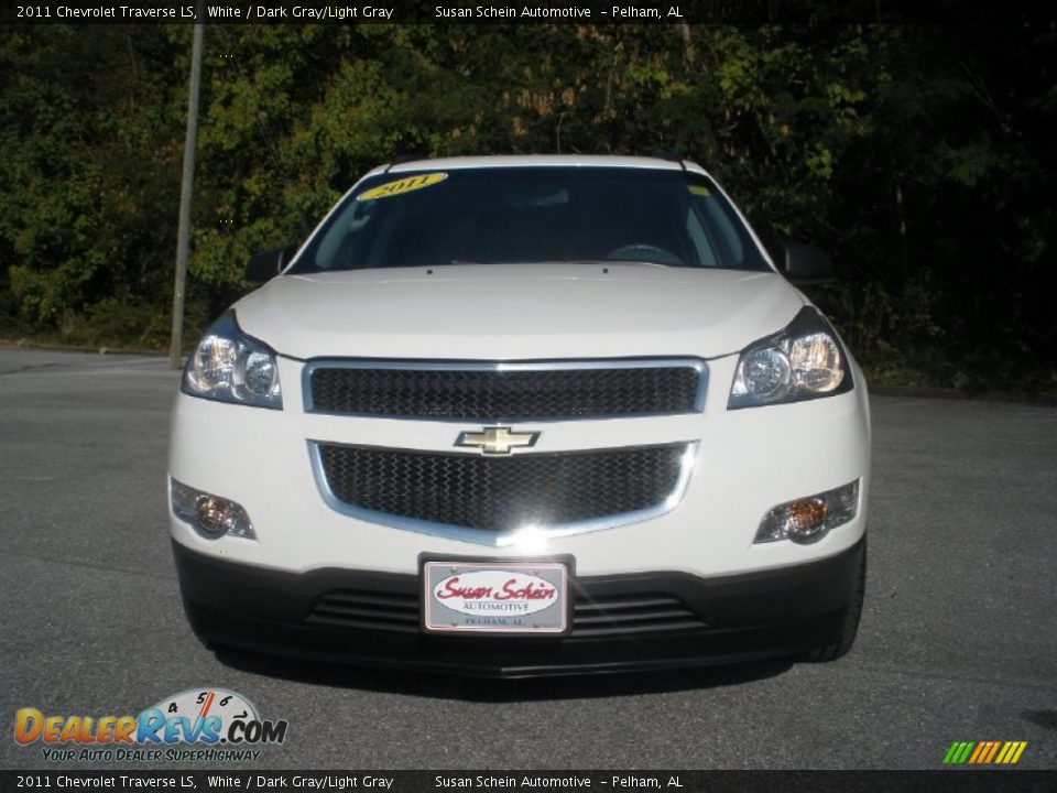 2011 Chevrolet Traverse LS White / Dark Gray/Light Gray Photo #10
