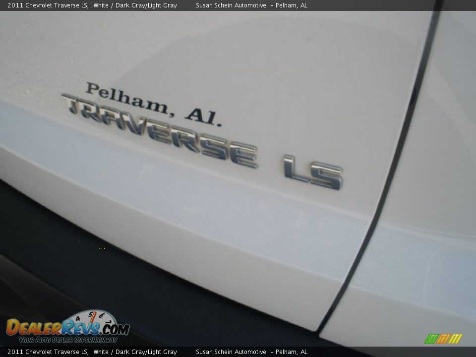 2011 Chevrolet Traverse LS White / Dark Gray/Light Gray Photo #15