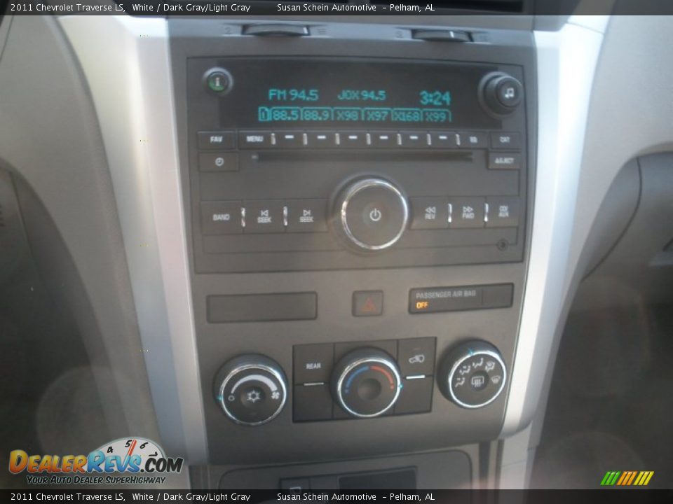 2011 Chevrolet Traverse LS White / Dark Gray/Light Gray Photo #23