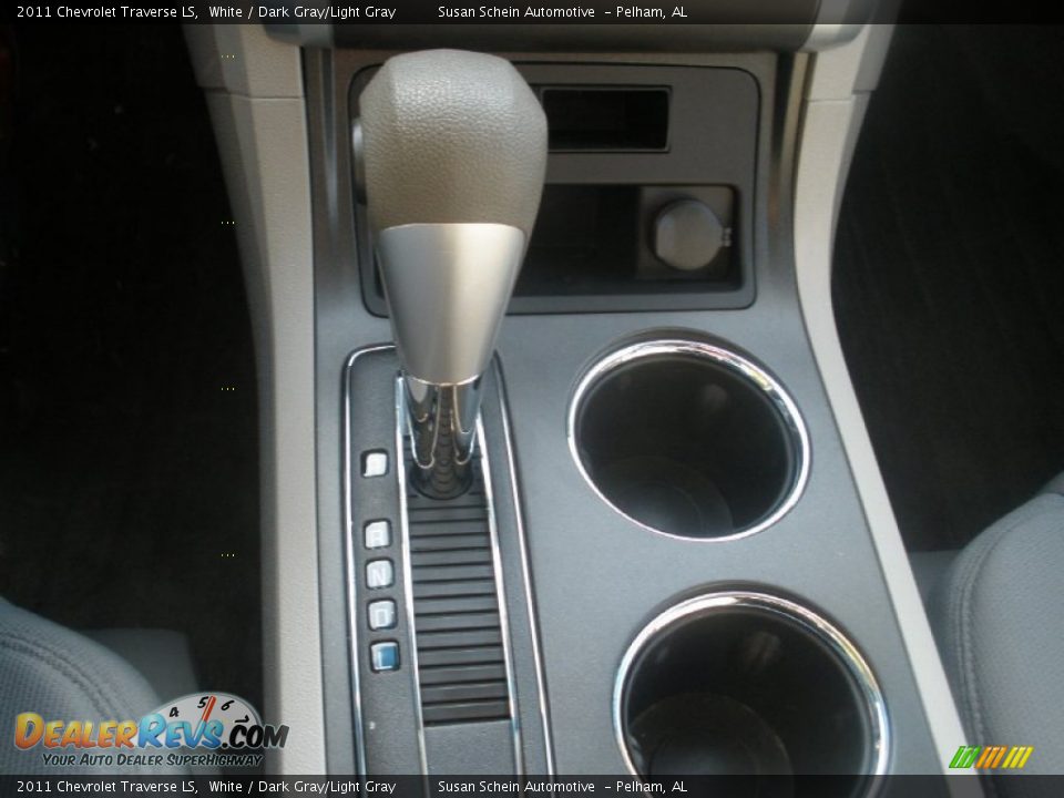 2011 Chevrolet Traverse LS White / Dark Gray/Light Gray Photo #24