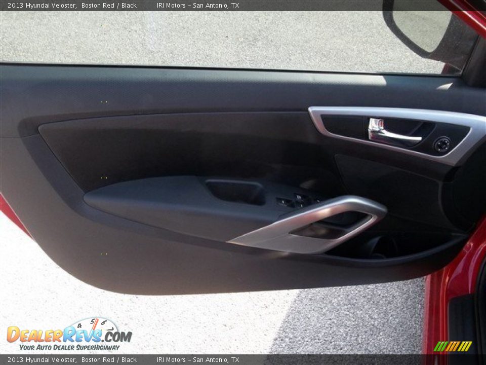 2013 Hyundai Veloster Boston Red / Black Photo #18