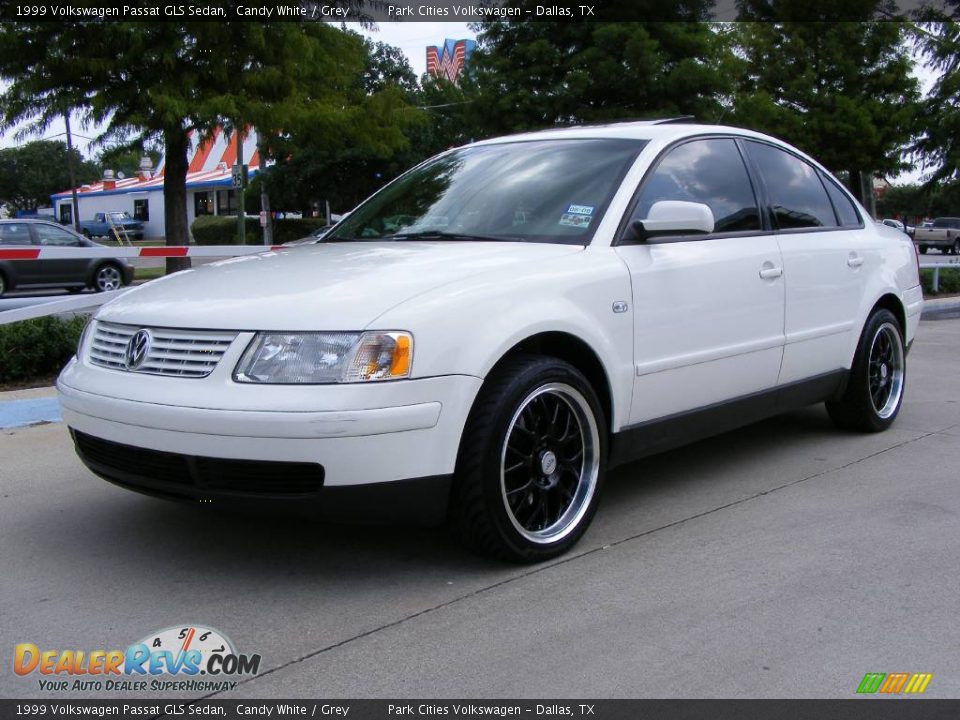 1999 Volkswagen Passat GLS Sedan Candy White / Grey Photo #3