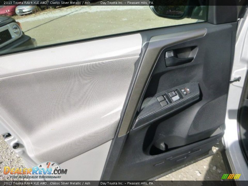 2013 Toyota RAV4 XLE AWD Classic Silver Metallic / Ash Photo #14