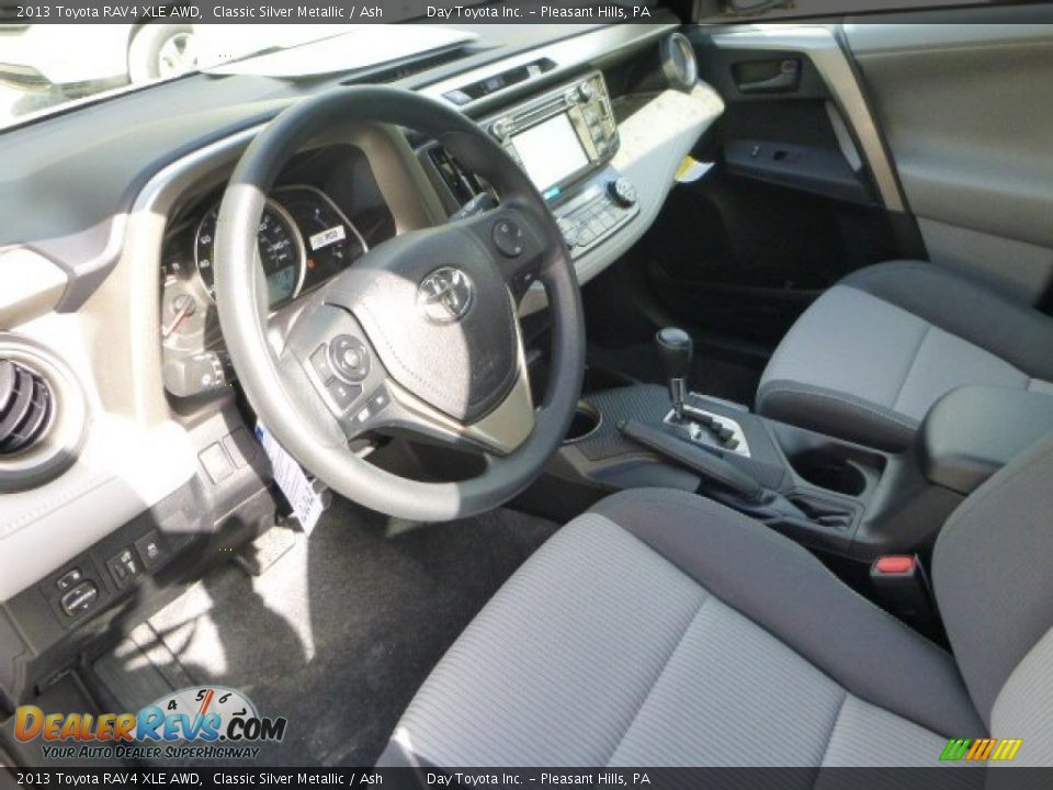 2013 Toyota RAV4 XLE AWD Classic Silver Metallic / Ash Photo #15
