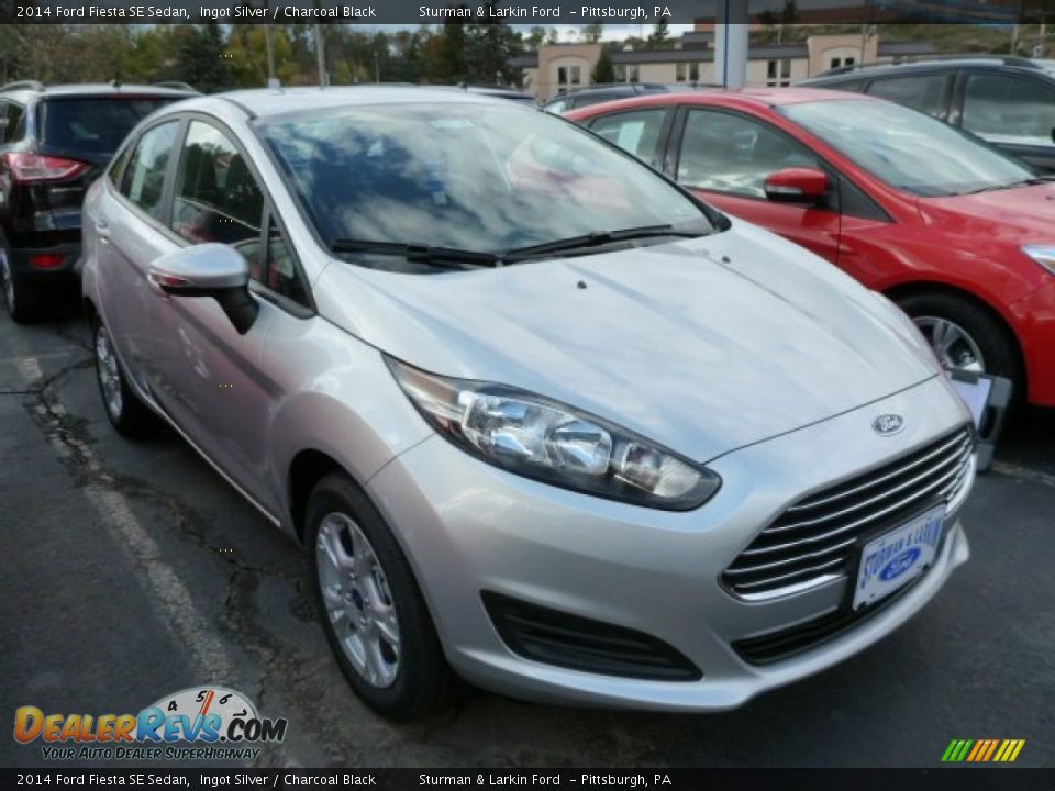 2014 Ford Fiesta SE Sedan Ingot Silver / Charcoal Black Photo #1