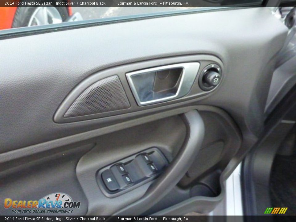 2014 Ford Fiesta SE Sedan Ingot Silver / Charcoal Black Photo #10