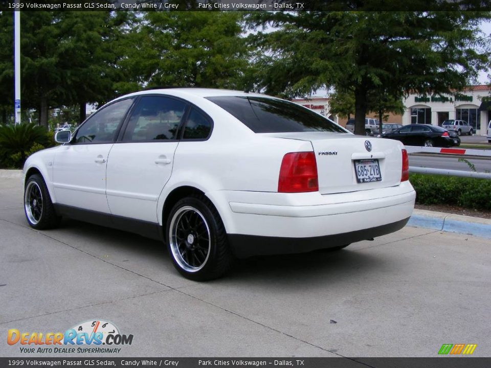 1999 Volkswagen Passat GLS Sedan Candy White / Grey Photo #5