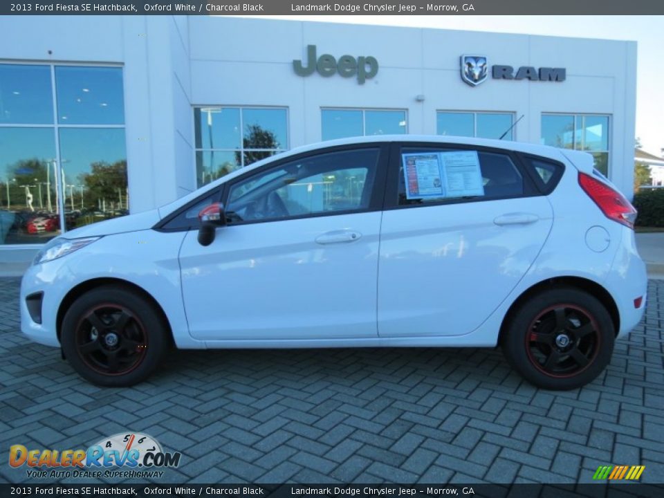 2013 Ford Fiesta SE Hatchback Oxford White / Charcoal Black Photo #2
