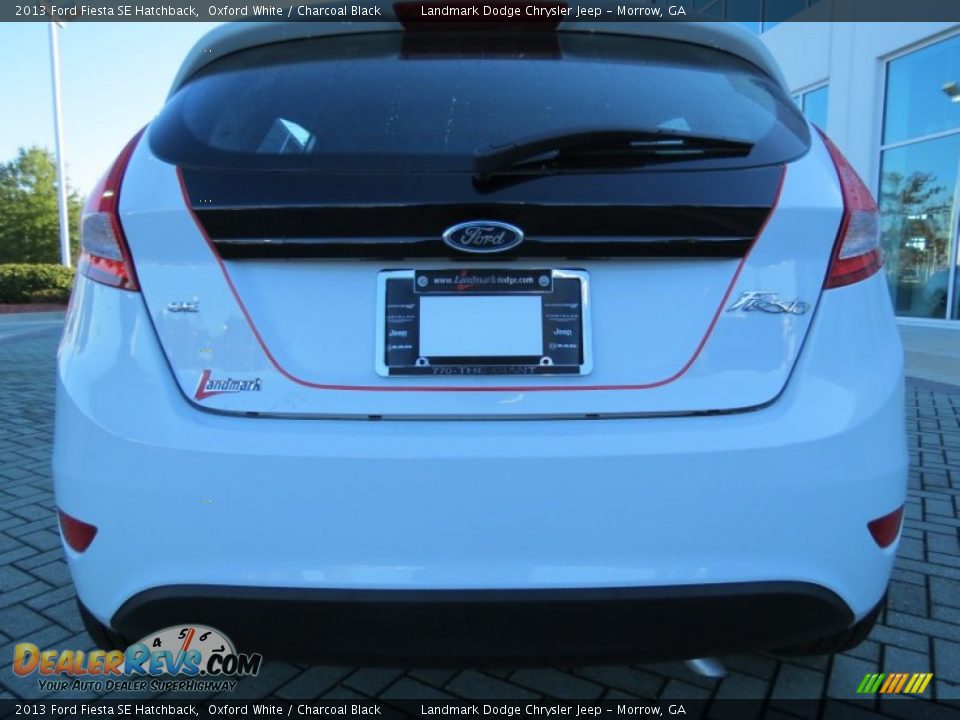 2013 Ford Fiesta SE Hatchback Oxford White / Charcoal Black Photo #4