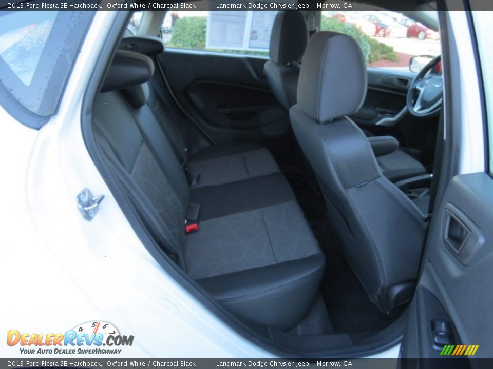 2013 Ford Fiesta SE Hatchback Oxford White / Charcoal Black Photo #19