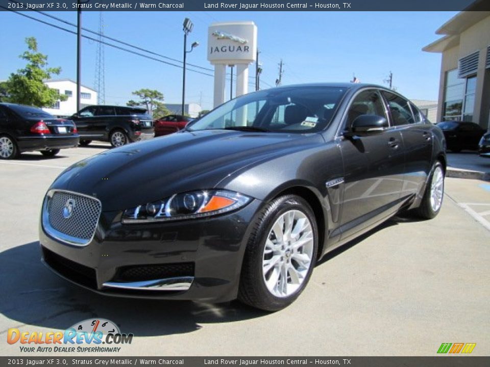 Front 3/4 View of 2013 Jaguar XF 3.0 Photo #5