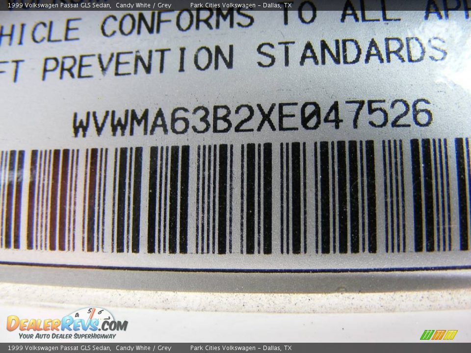 1999 Volkswagen Passat GLS Sedan Candy White / Grey Photo #18