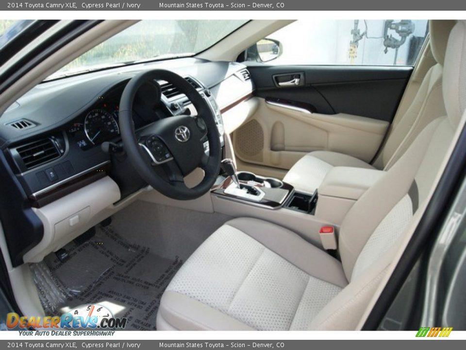 2014 Toyota Camry XLE Cypress Pearl / Ivory Photo #5