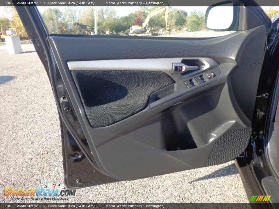 2009 Toyota Matrix 1.8 Black Sand Mica / Ash Gray Photo #12