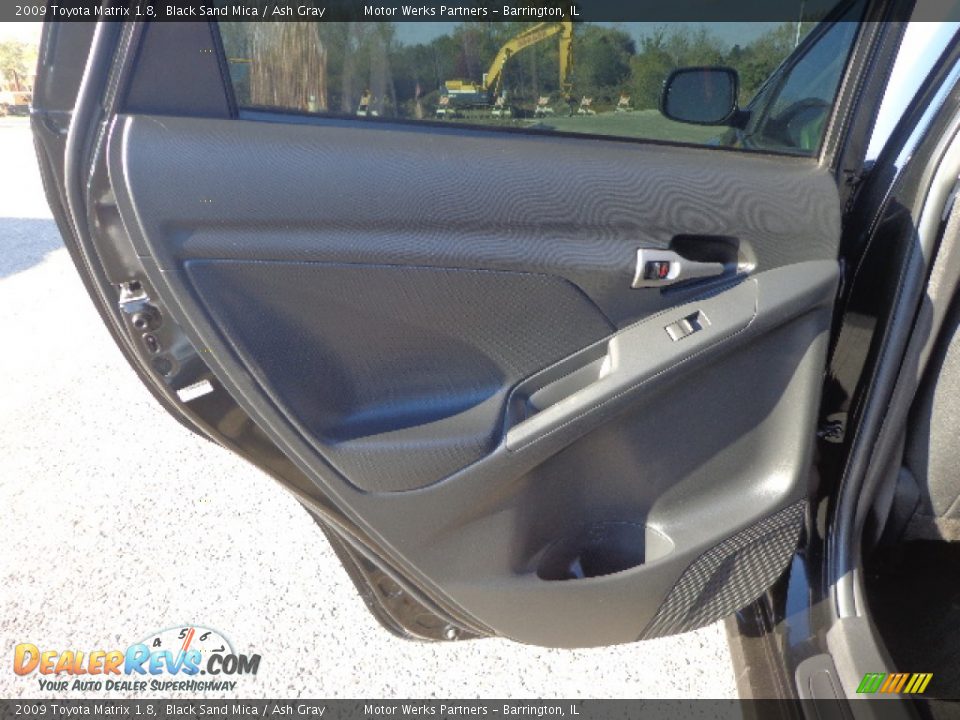2009 Toyota Matrix 1.8 Black Sand Mica / Ash Gray Photo #15