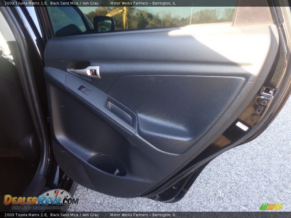 2009 Toyota Matrix 1.8 Black Sand Mica / Ash Gray Photo #19