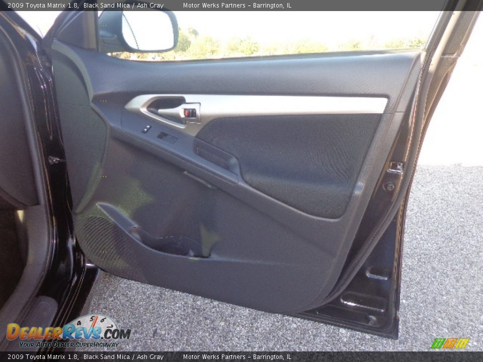 2009 Toyota Matrix 1.8 Black Sand Mica / Ash Gray Photo #21