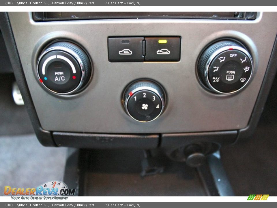 Controls of 2007 Hyundai Tiburon GT Photo #20