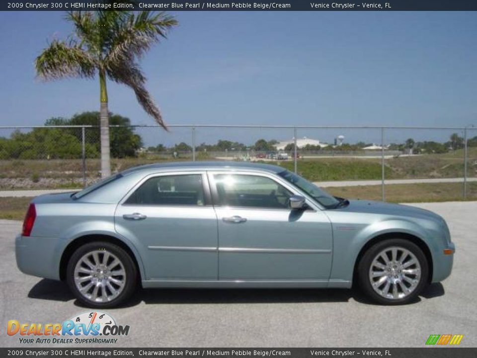 2009 Chrysler 300 C HEMI Heritage Edition Clearwater Blue Pearl / Medium Pebble Beige/Cream Photo #7