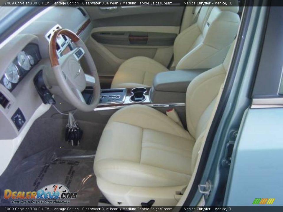 2009 Chrysler 300 C HEMI Heritage Edition Clearwater Blue Pearl / Medium Pebble Beige/Cream Photo #18