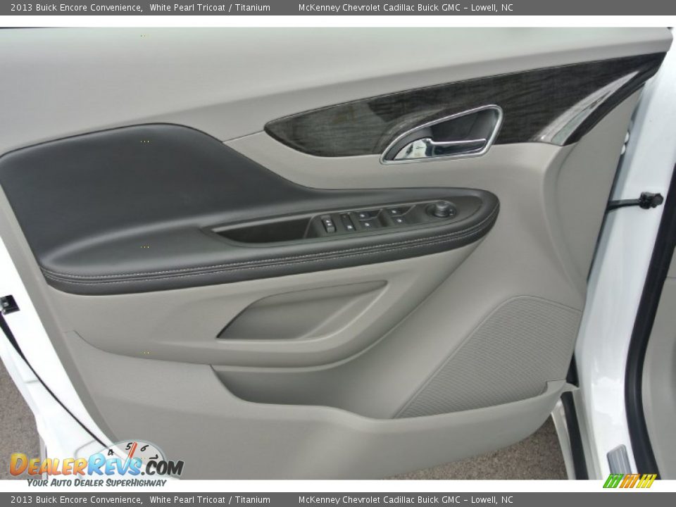 2013 Buick Encore Convenience White Pearl Tricoat / Titanium Photo #9