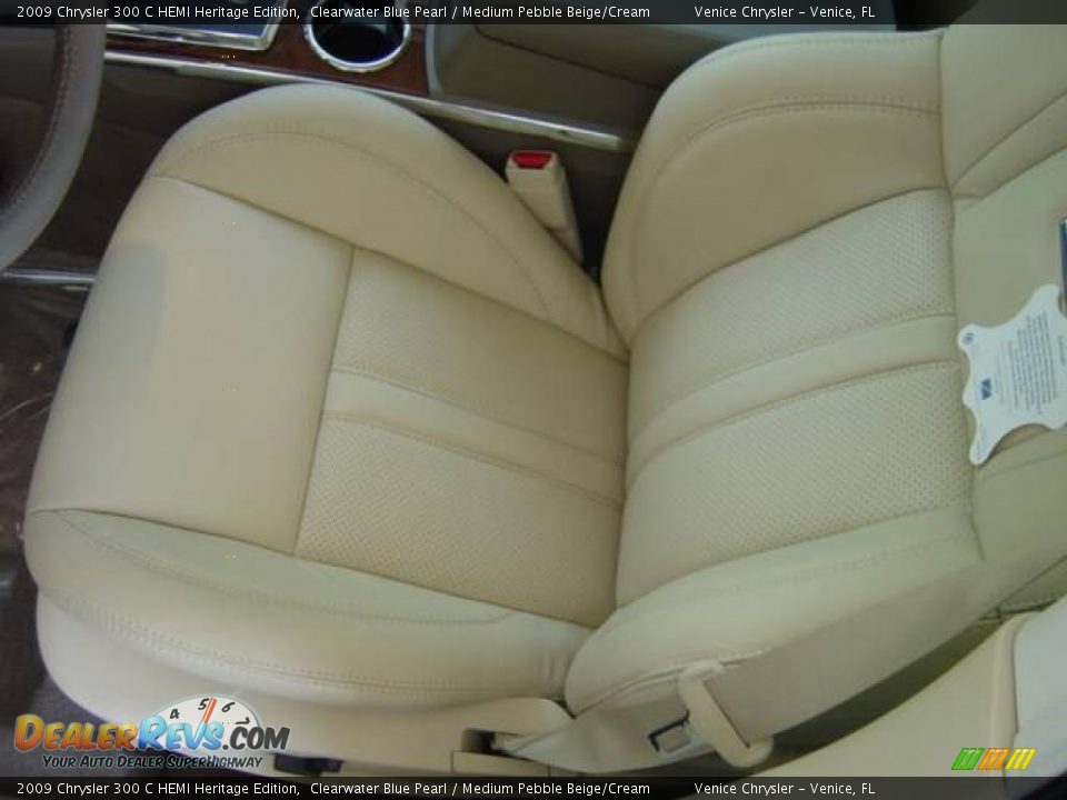 2009 Chrysler 300 C HEMI Heritage Edition Clearwater Blue Pearl / Medium Pebble Beige/Cream Photo #20