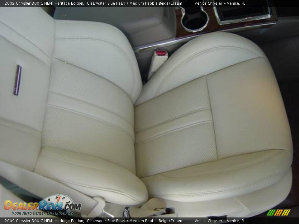 2009 Chrysler 300 C HEMI Heritage Edition Clearwater Blue Pearl / Medium Pebble Beige/Cream Photo #21