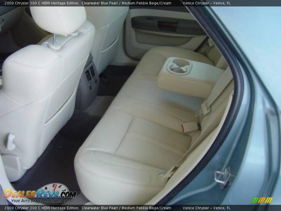 2009 Chrysler 300 C HEMI Heritage Edition Clearwater Blue Pearl / Medium Pebble Beige/Cream Photo #22