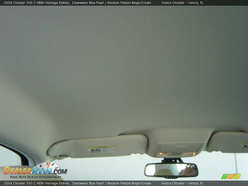 2009 Chrysler 300 C HEMI Heritage Edition Clearwater Blue Pearl / Medium Pebble Beige/Cream Photo #24