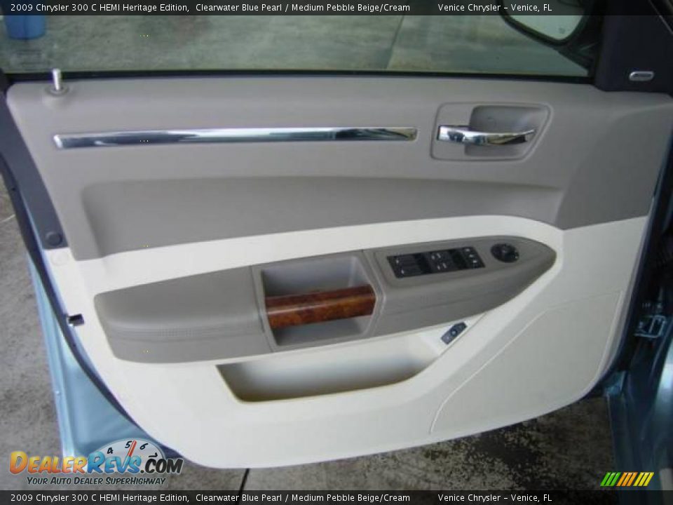 2009 Chrysler 300 C HEMI Heritage Edition Clearwater Blue Pearl / Medium Pebble Beige/Cream Photo #26