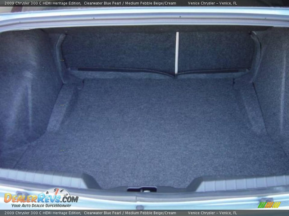 2009 Chrysler 300 C HEMI Heritage Edition Clearwater Blue Pearl / Medium Pebble Beige/Cream Photo #27