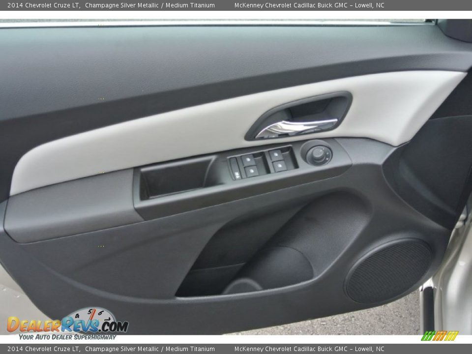 2014 Chevrolet Cruze LT Champagne Silver Metallic / Medium Titanium Photo #9