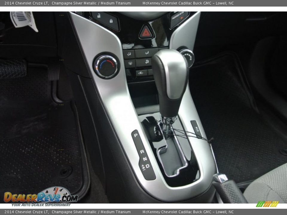 2014 Chevrolet Cruze LT Champagne Silver Metallic / Medium Titanium Photo #10