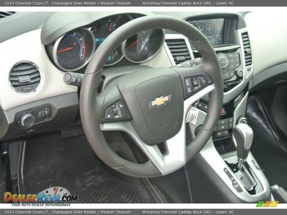 2014 Chevrolet Cruze LT Champagne Silver Metallic / Medium Titanium Photo #20