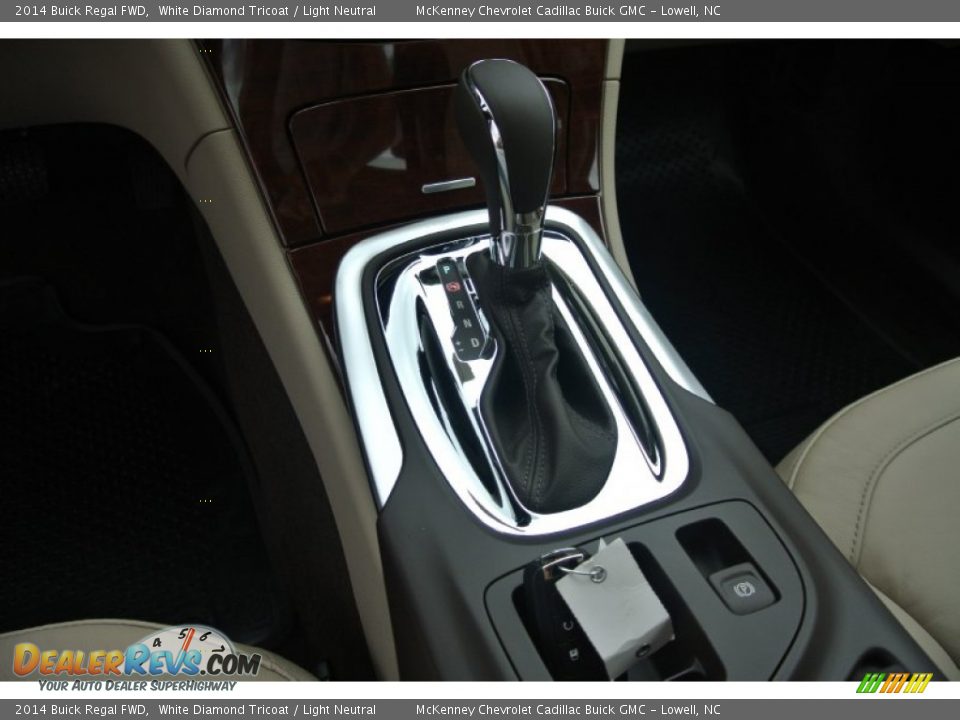 2014 Buick Regal FWD Shifter Photo #11