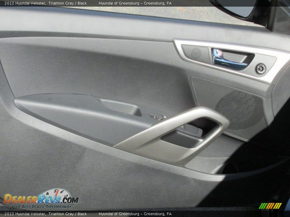 2013 Hyundai Veloster Triathlon Gray / Black Photo #8