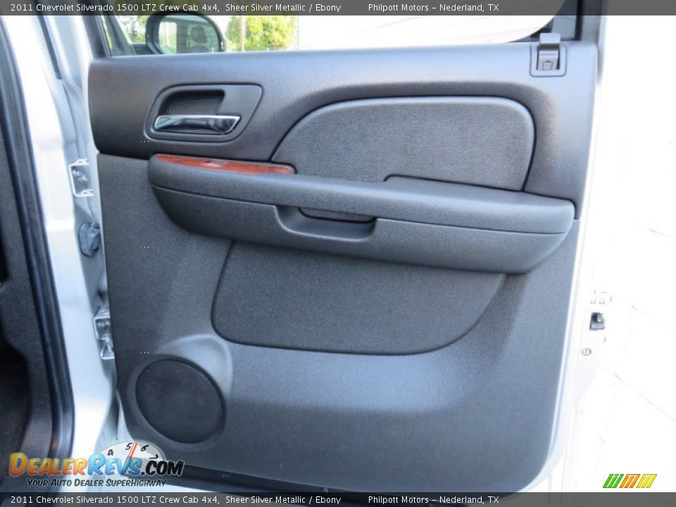 2011 Chevrolet Silverado 1500 LTZ Crew Cab 4x4 Sheer Silver Metallic / Ebony Photo #32