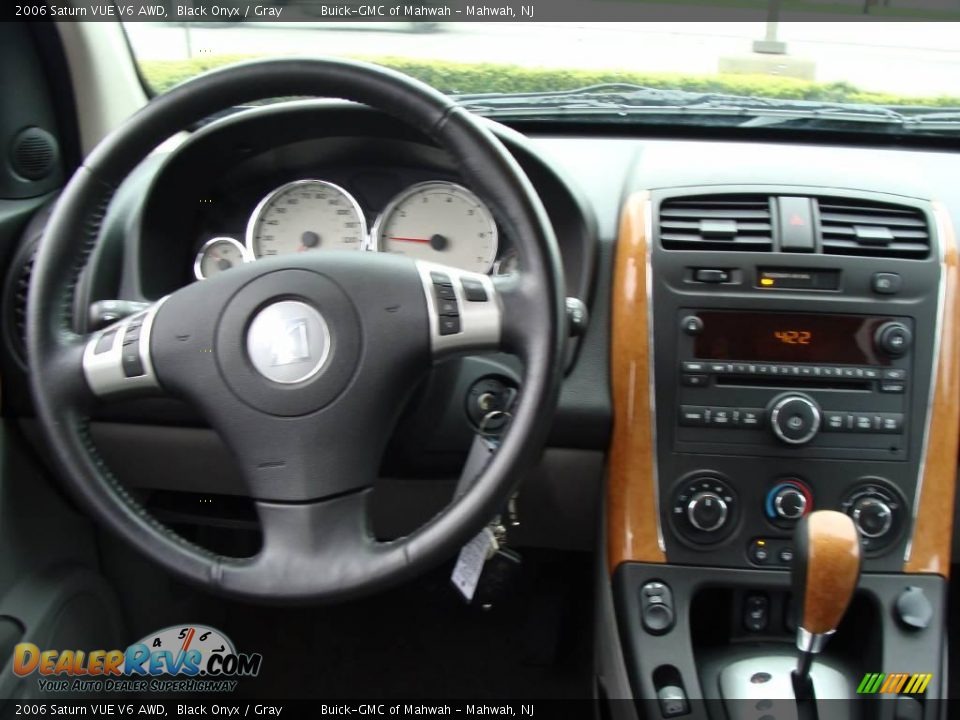 2006 Saturn VUE V6 AWD Black Onyx / Gray Photo #18