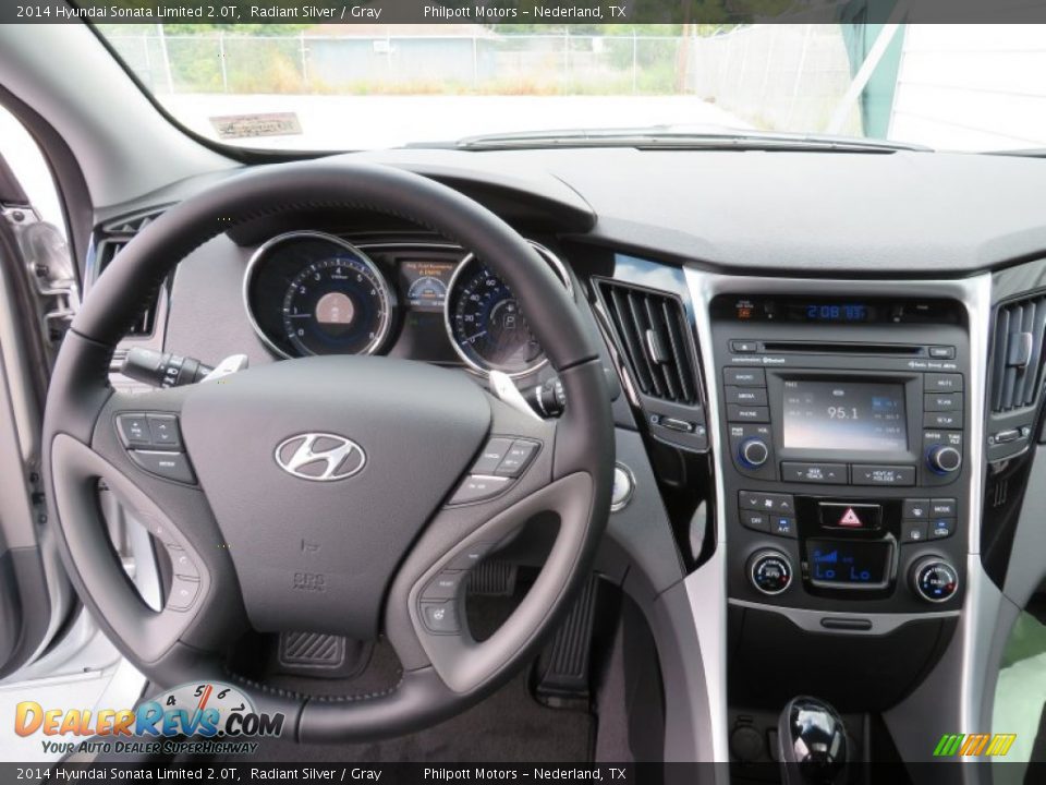 Dashboard of 2014 Hyundai Sonata Limited 2.0T Photo #30