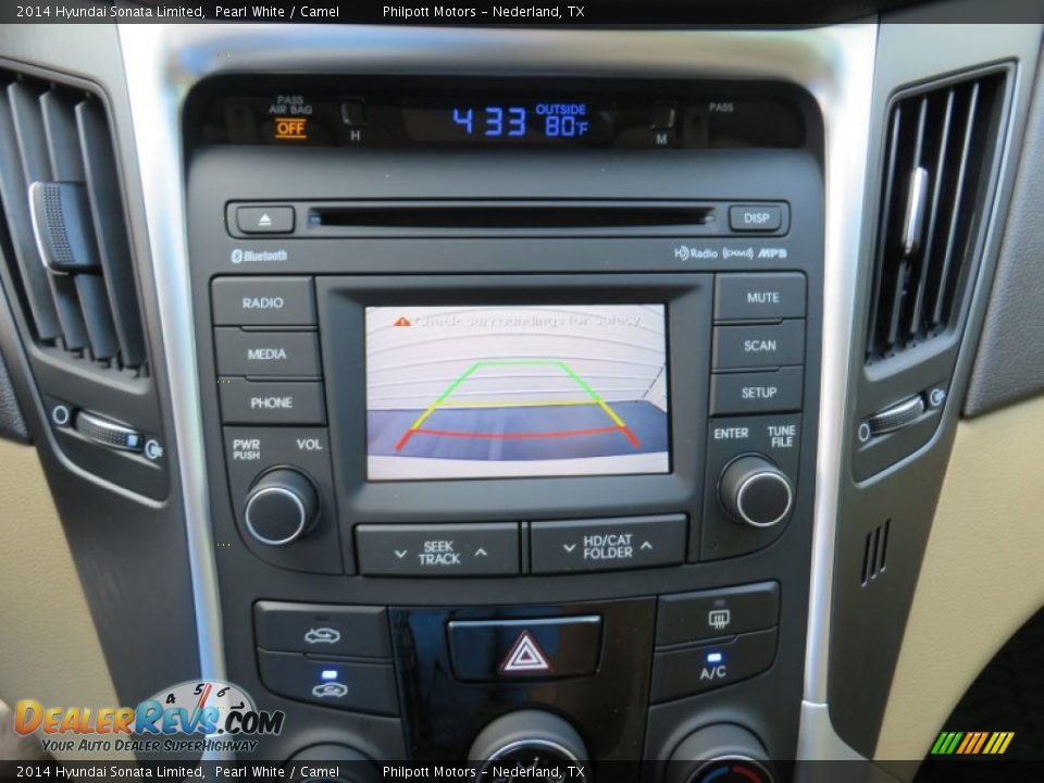 Controls of 2014 Hyundai Sonata Limited Photo #27
