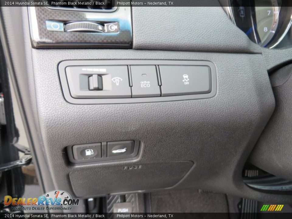 2014 Hyundai Sonata SE Phantom Black Metallic / Black Photo #32