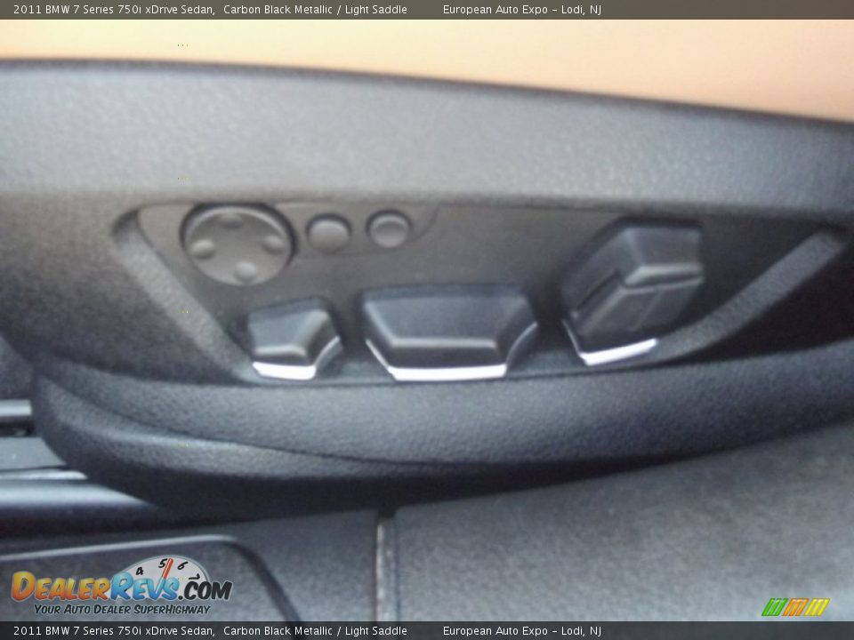 2011 BMW 7 Series 750i xDrive Sedan Carbon Black Metallic / Light Saddle Photo #22