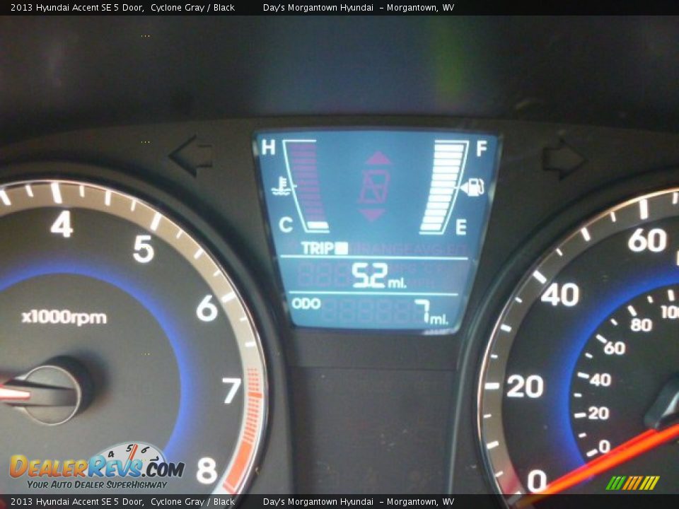 2013 Hyundai Accent SE 5 Door Cyclone Gray / Black Photo #20