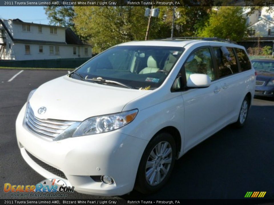 2011 Toyota Sienna Limited AWD Blizzard White Pearl / Light Gray Photo #3