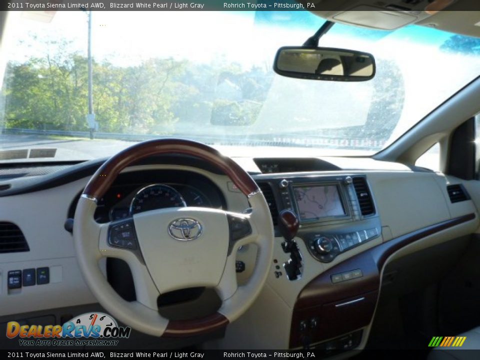 2011 Toyota Sienna Limited AWD Blizzard White Pearl / Light Gray Photo #6
