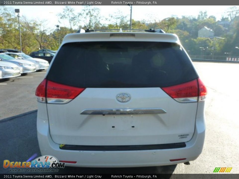 2011 Toyota Sienna Limited AWD Blizzard White Pearl / Light Gray Photo #12