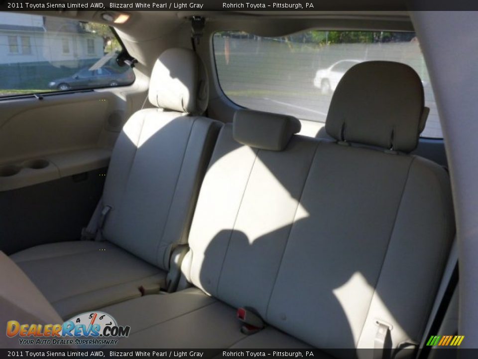 2011 Toyota Sienna Limited AWD Blizzard White Pearl / Light Gray Photo #14