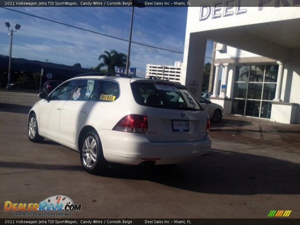 2011 Volkswagen Jetta TDI SportWagen Candy White / Cornsilk Beige Photo #3