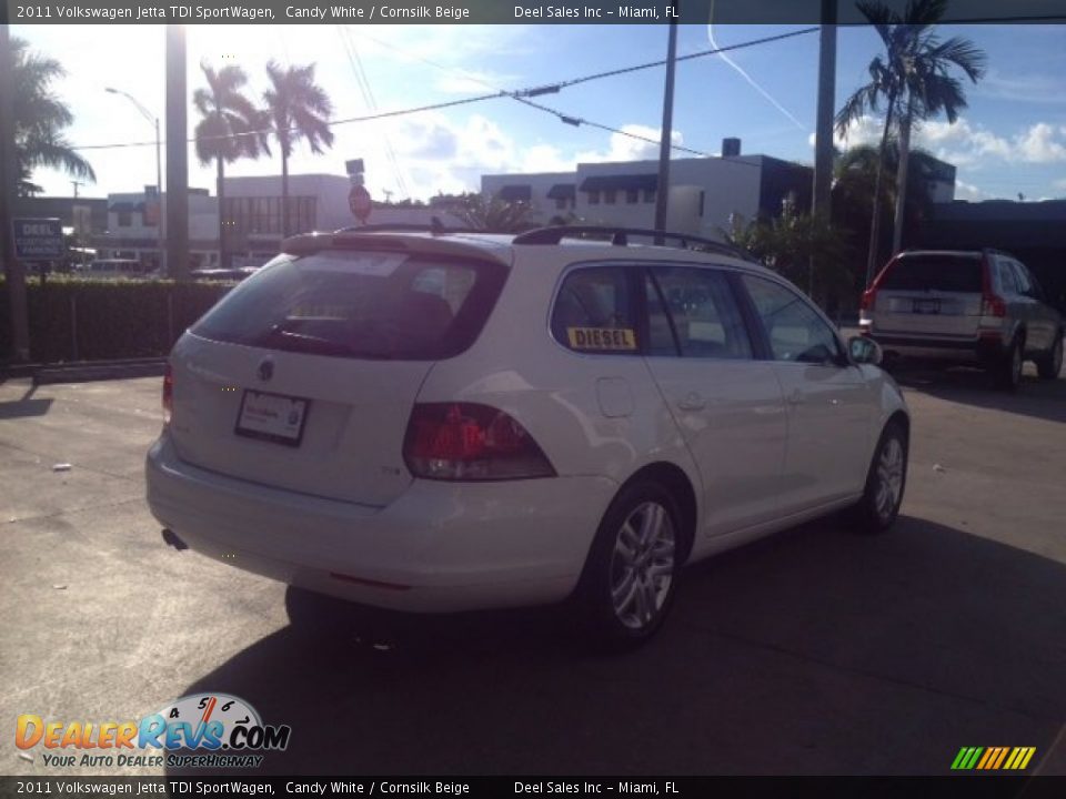 2011 Volkswagen Jetta TDI SportWagen Candy White / Cornsilk Beige Photo #5