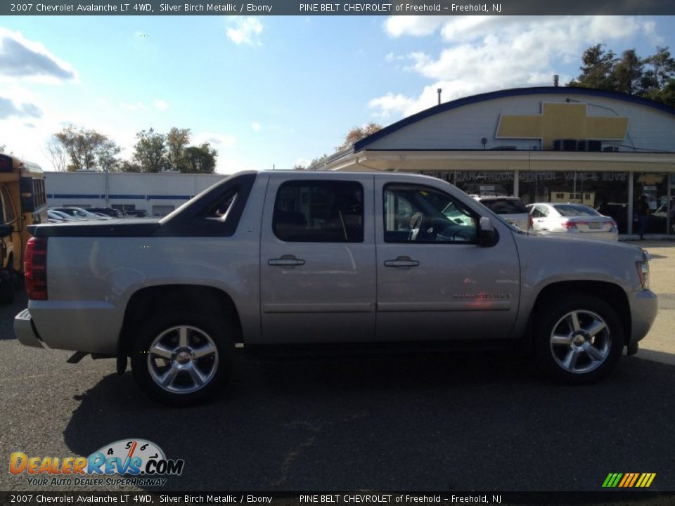 2007 Chevrolet Avalanche LT 4WD Silver Birch Metallic / Ebony Photo #8